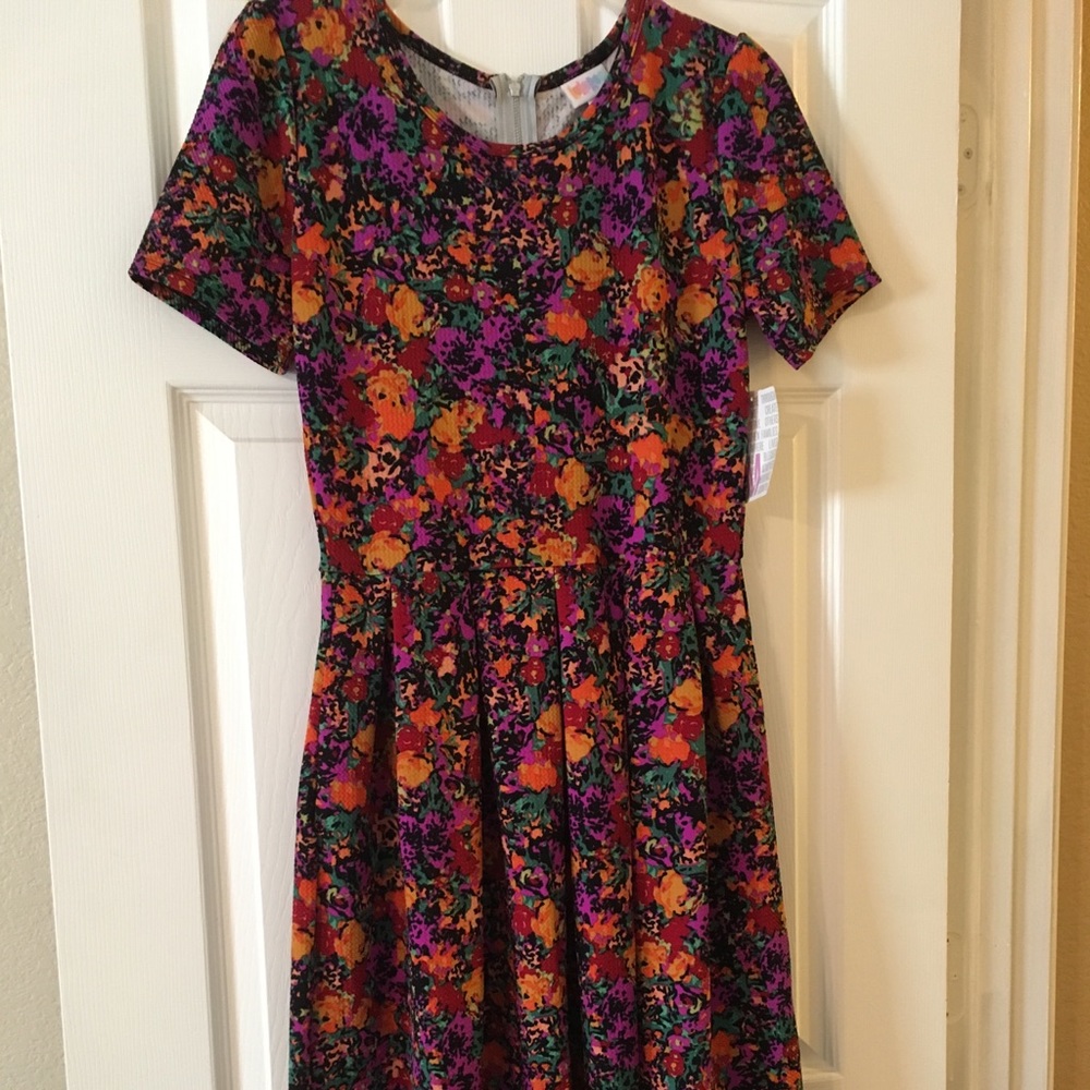 LulaRoe Medium Floral Amelia